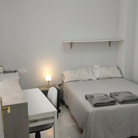 Habitacion Doble Con Bano Privado En Casa Clara Córdoba Exterior foto